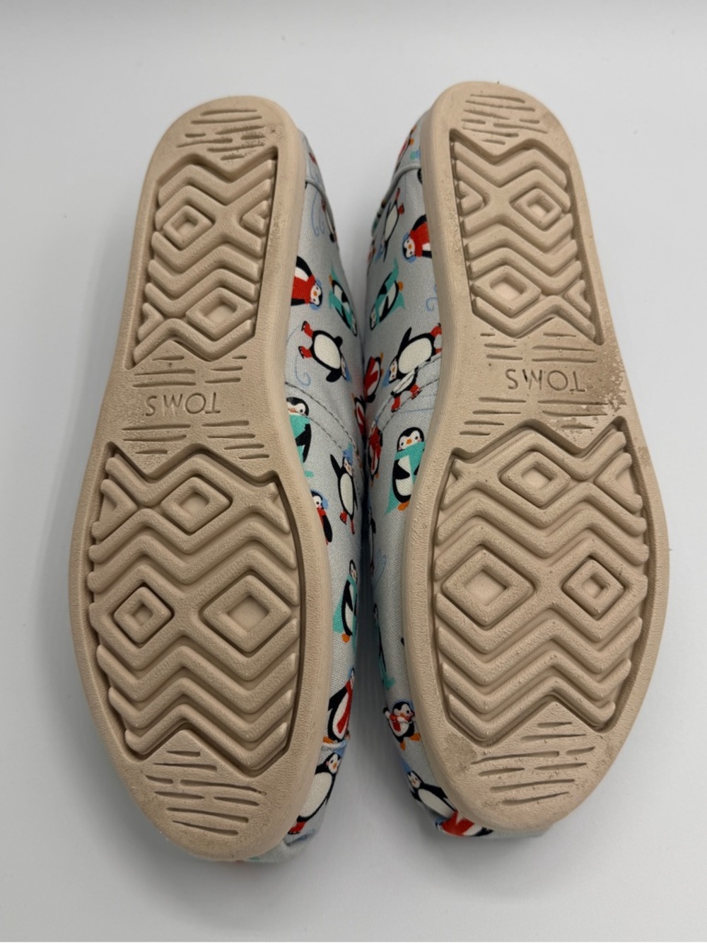 Toms Penguin-Print Slip-Ons in Light Gray with Teal and Red Accents - Picture 4 of 4